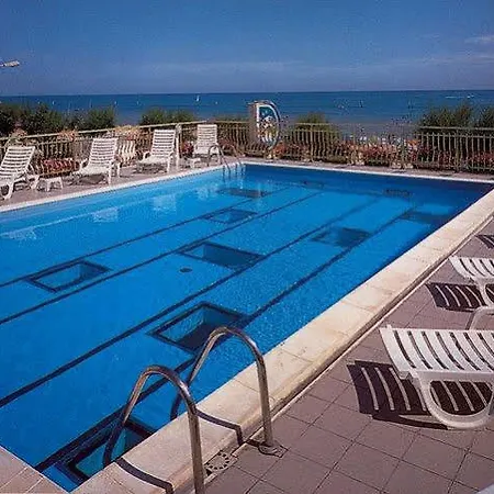 Delfino מלון סניגליה